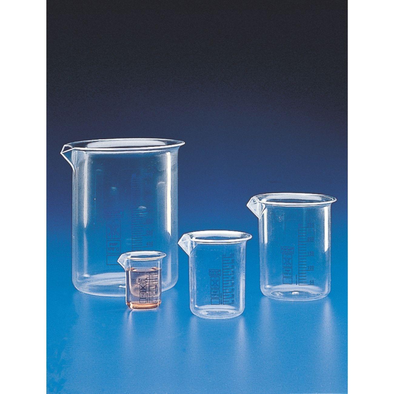 Vasos de forma baja con graduacion en azul- clase b PMP (TXT)